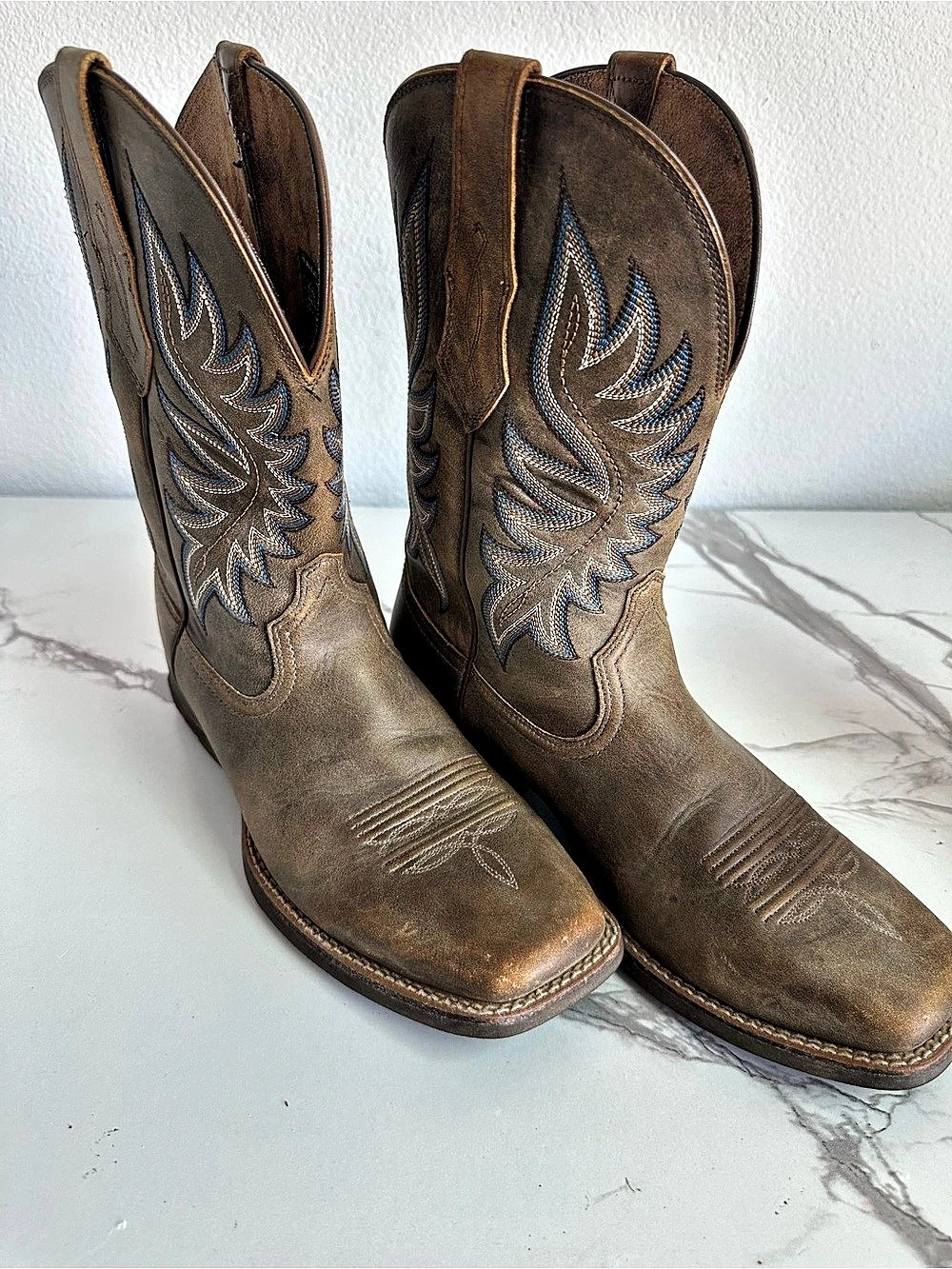 ARIAT Sport Knockout Wide Square Toe Western Boot Western Boots Brown & Blue US